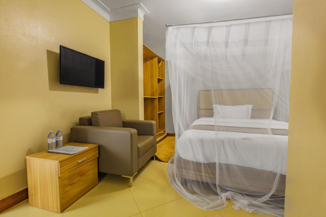 Santa Maria Hotel 엔테베 외부 사진