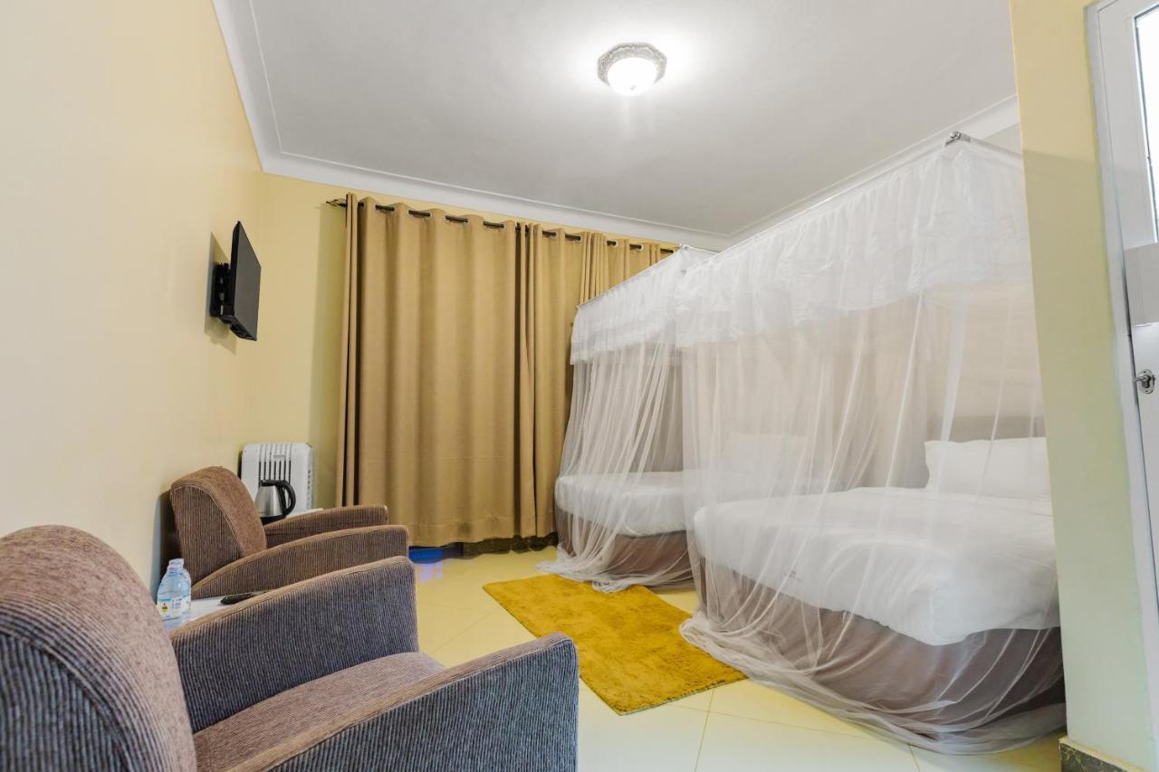 Santa Maria Hotel 엔테베 외부 사진