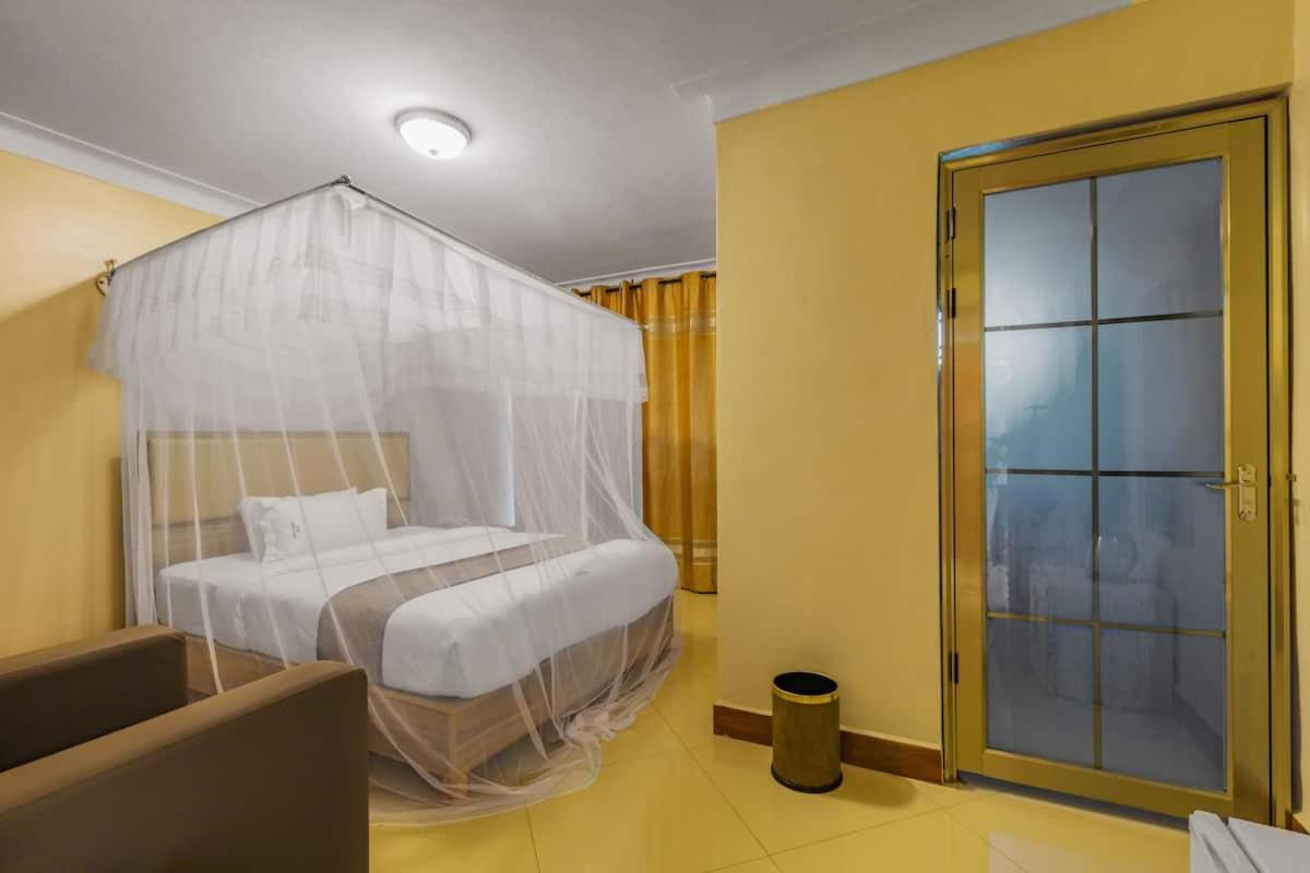 Santa Maria Hotel 엔테베 외부 사진