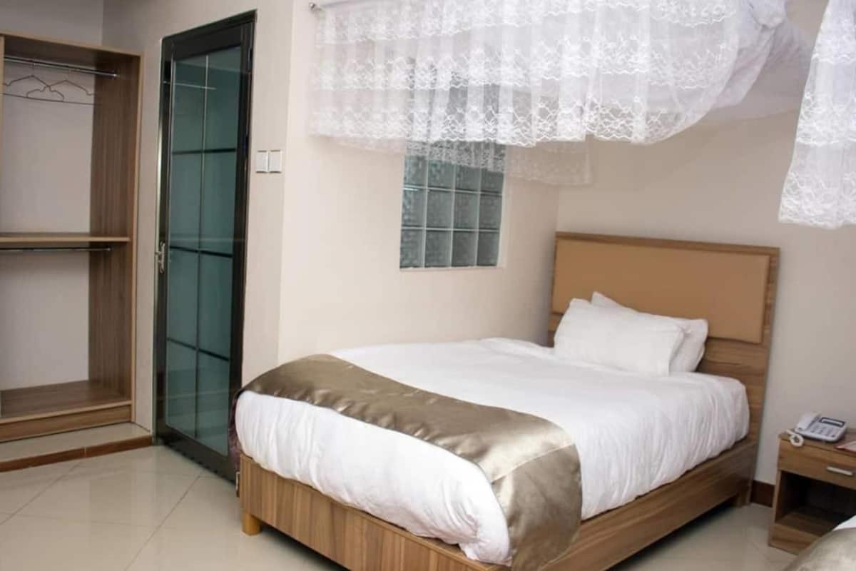 Santa Maria Hotel 엔테베 외부 사진